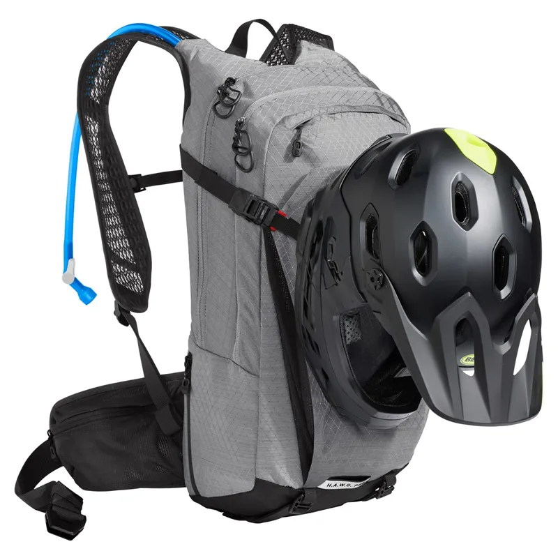 Camelbak Hawg Pro 20 Litre Hydration Pack - Grey/Black - Image 4